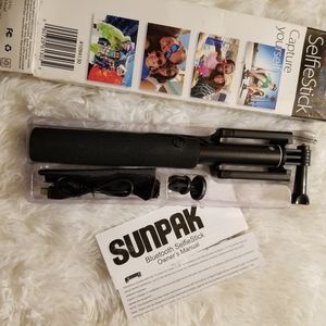 New selfie stick extends to 35.5"